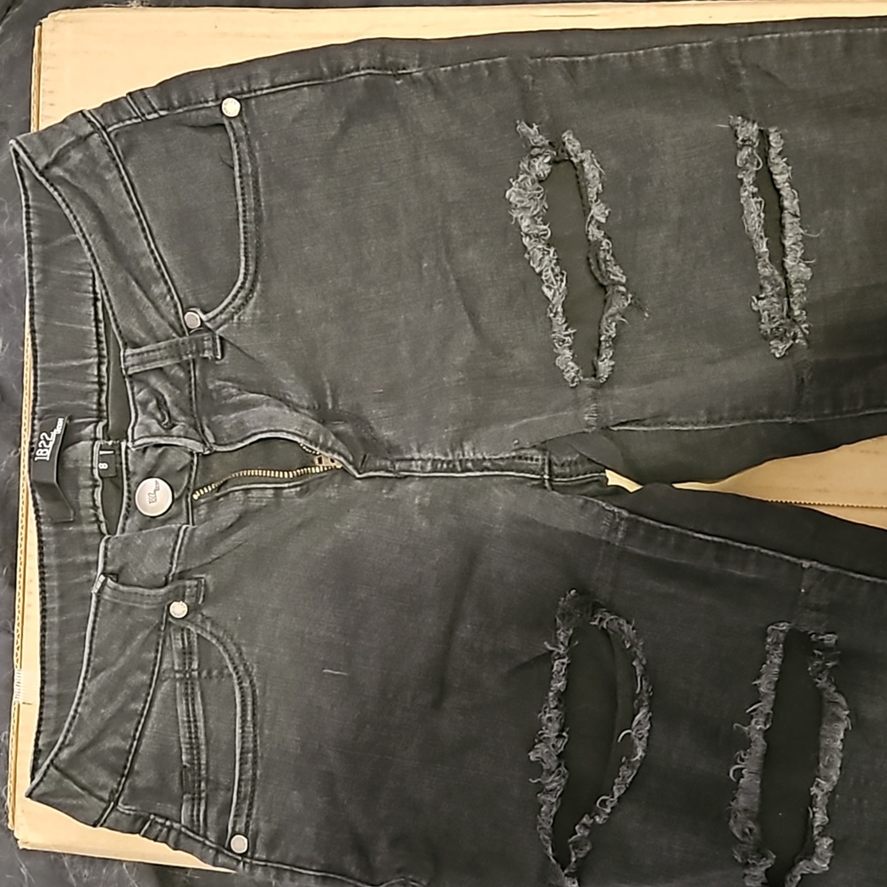 Women's 1822 black ripped skinny jeans, size 8